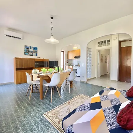 Holidaycasa Chris - Fronte Mare Vista Mare *