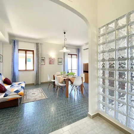Holidaycasa Chris - Fronte Mare Vista Mare Apartment Sperlonga