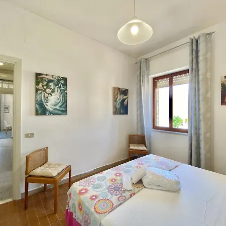 Apartment Holidaycasa Chris - Fronte Mare Vista Mare